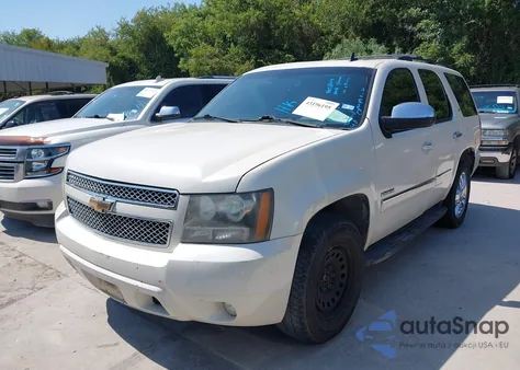 2010 Chevrolet Tahoe Ltz из США, поврежденный, VIN 1GNUKCE05AR155573